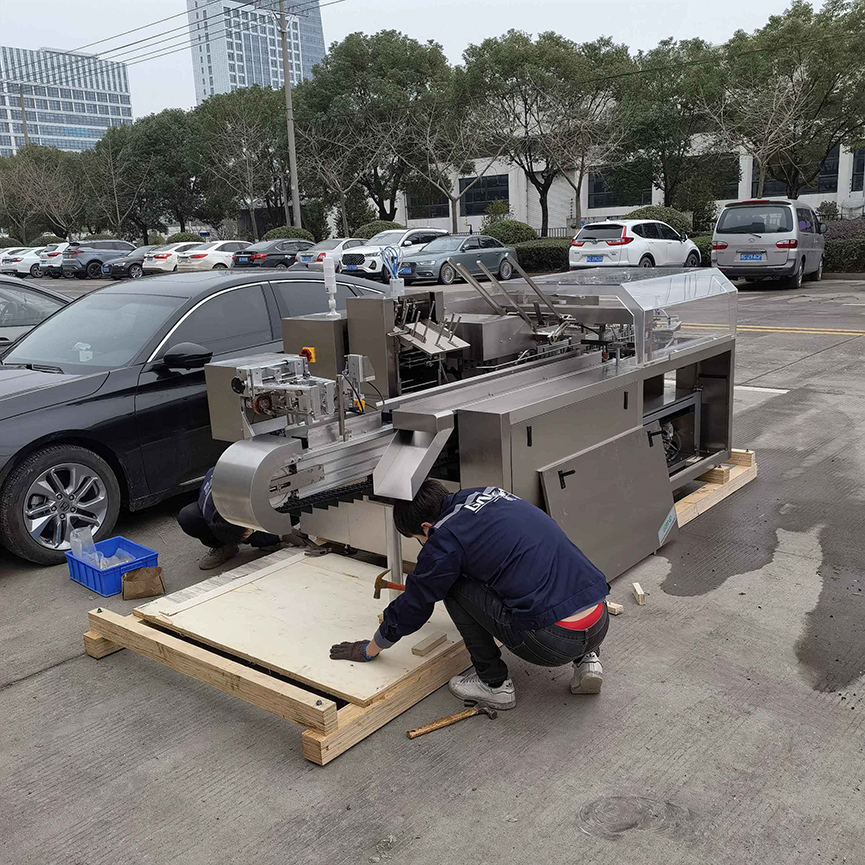 เครื่องเขียนกล่องพลาสติกไปโปแลนด์