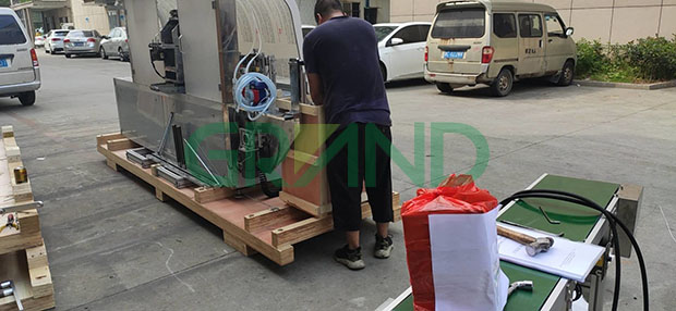 แพ็คเกจเครื่องบรรจุเครื่องดื่มแอลกอฮอล์แพด