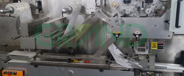 ผ้าเช็ดทำความสะอาดเปียกและเครื่องบรรจุหีบห่อ Detalis